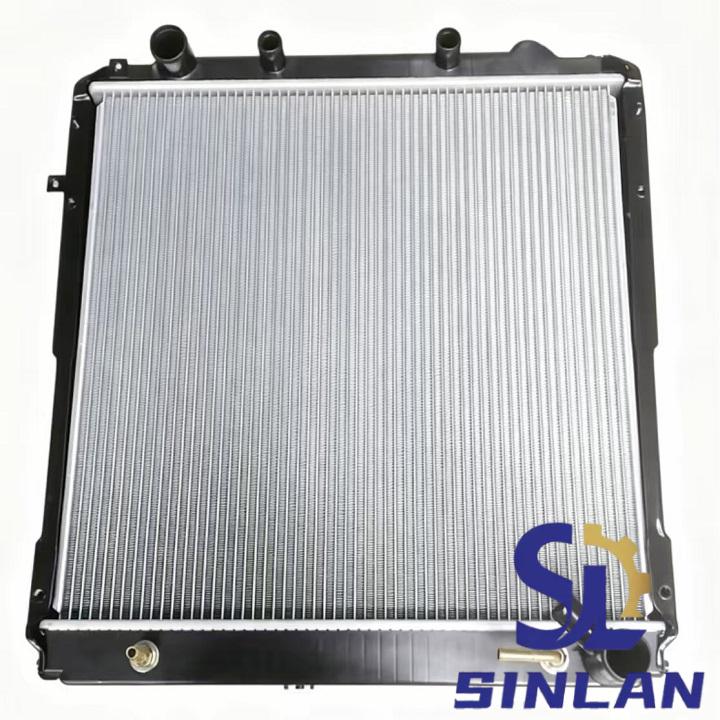 16400-17251 Car radiator for TOYOTA Coaster97 36AT 16400-17251 - Image 1
