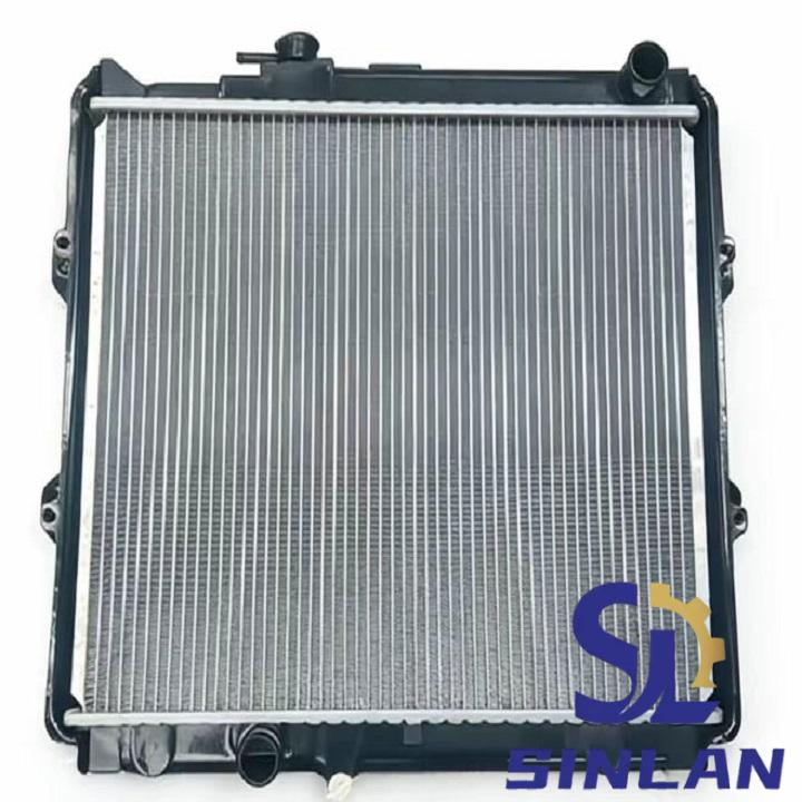 16400-75260 Car radiator for TOYOTA HiLux 16400-75260 - Image 1