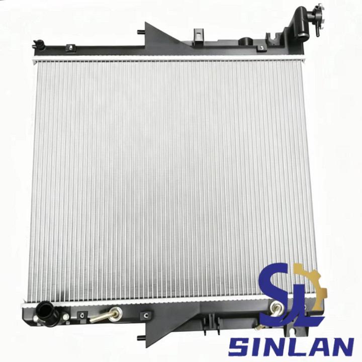 MN135120 Car radiator for MITSUBISHI L200 15/18 AT MN135120 - Image 1
